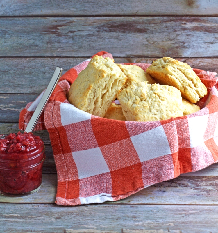 sourdough discard buttermilk biscuits
